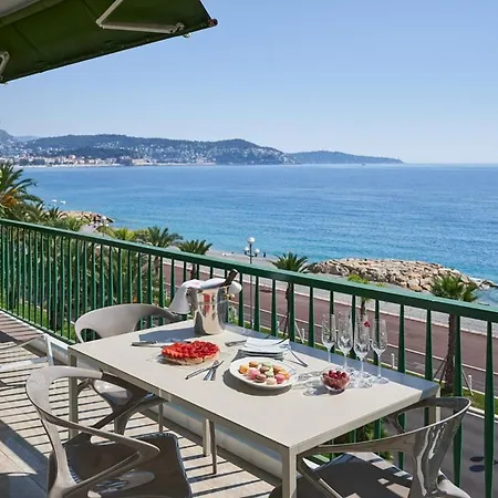 Sunlight - Sky Blue - 3 Bedroom Flat With Sea View On The Promenade Des