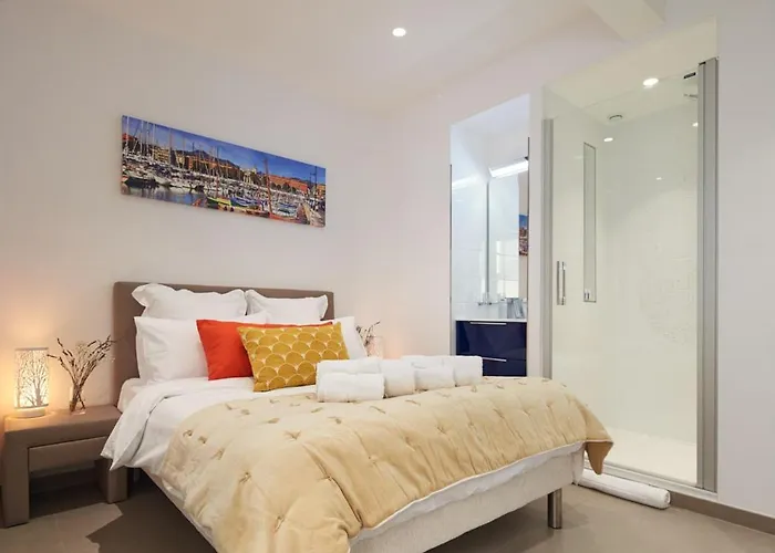 Lejlighed Sunlight - Sky Blue - 3 Bedroom Flat With Sea View On The Promenade Des Nice