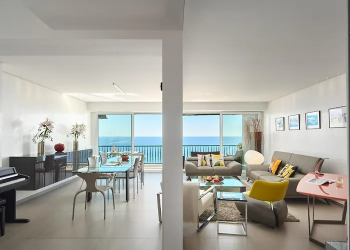 Sunlight - Sky Blue - 3 Bedroom Flat With Sea View On The Promenade Des *