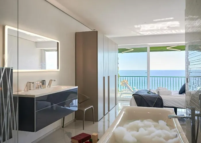 Lejlighed Sunlight - Sky Blue - 3 Bedroom Flat With Sea View On The Promenade Des