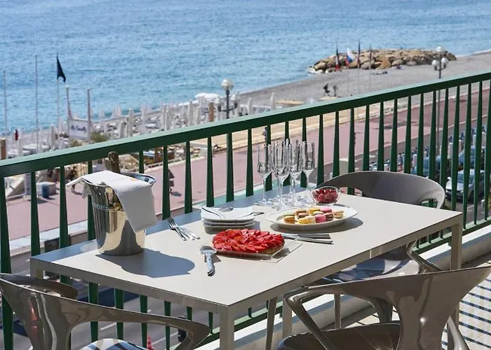 Sunlight - Sky Blue - 3 Bedroom Flat With Sea View On The Promenade Des Lejlighed