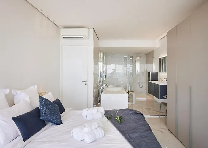 Sunlight - Sky Blue - 3 Bedroom Flat With Sea View On The Promenade Des *