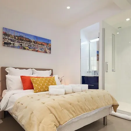 Апартаменты Sunlight - Sky Blue - 3 Bedroom Flat With Sea View On The Promenade Des Ницца