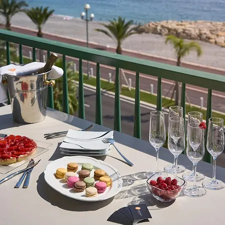 Апартаменты Sunlight - Sky Blue - 3 Bedroom Flat With Sea View On The Promenade Des Ницца